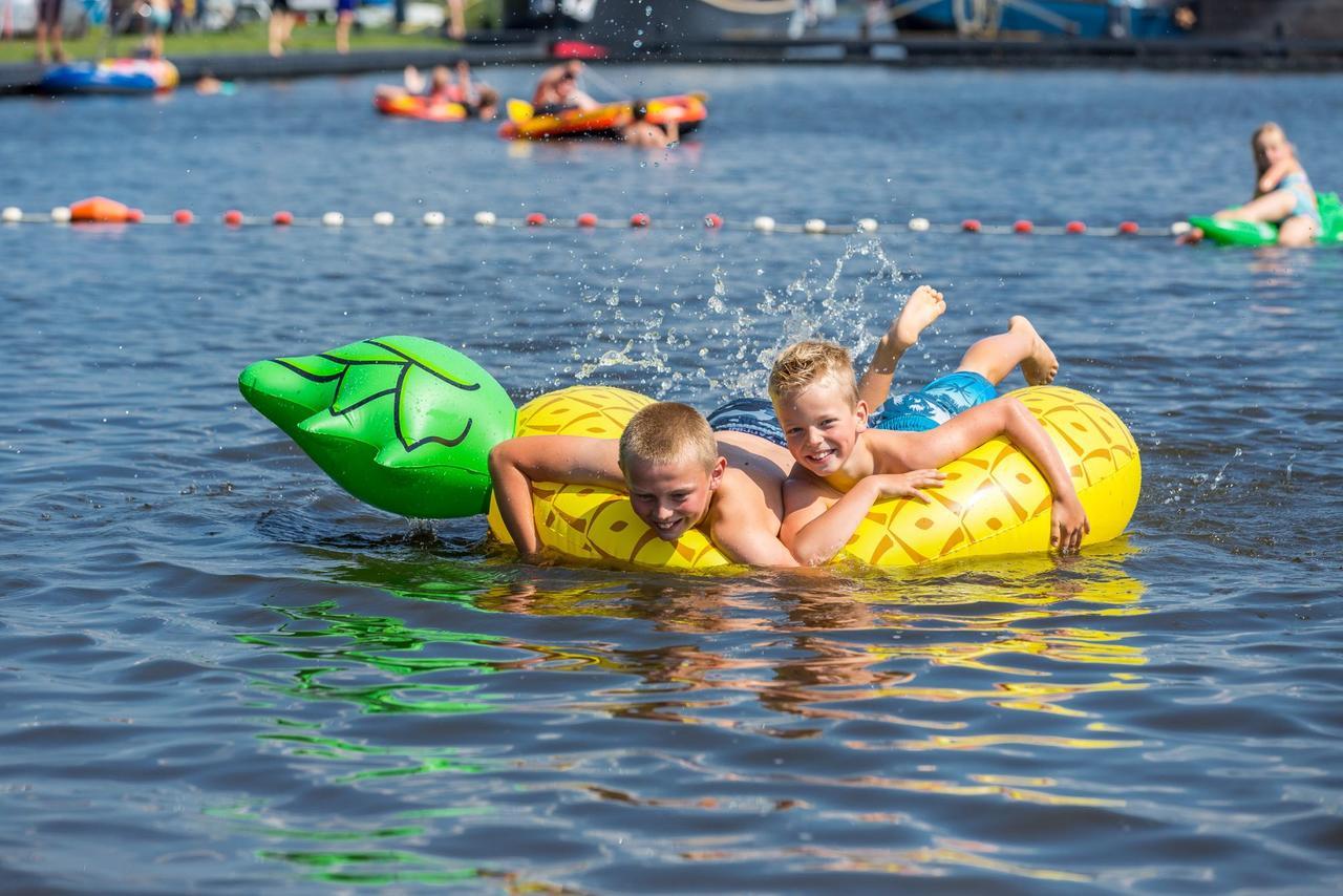 Vakantiepark De Kuilart Koudum Eksteriør billede